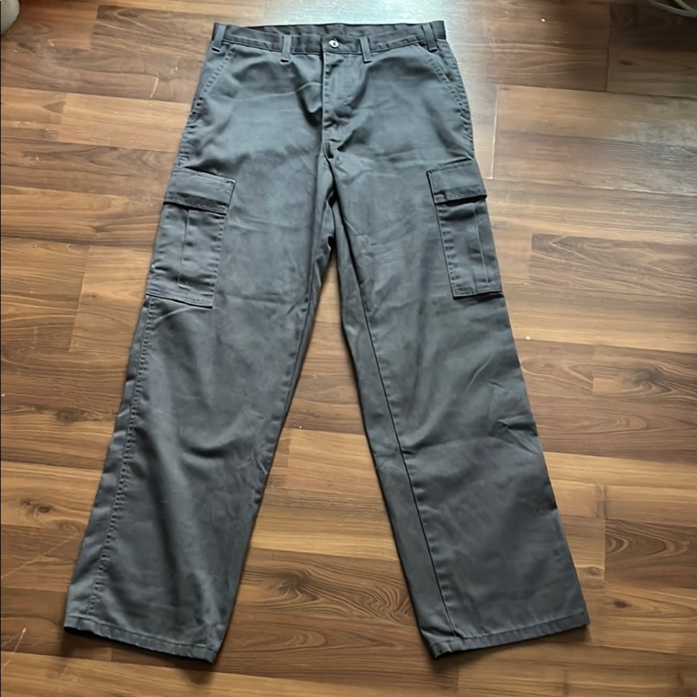 🇨🇦 Men's Grey Cargo Pants By Big Bill. Size 34x34